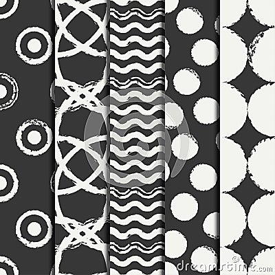 Set of hand drawn seamless pattern with black grunge rings, circle. Wrapping paper. Abstract vector background. Brush Vector Illustration