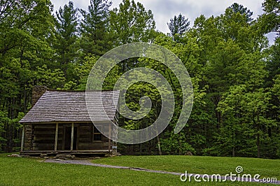 Settlers Cabin Cades Cove Valley in The Tennessee Smoky Mountains Stock Photo