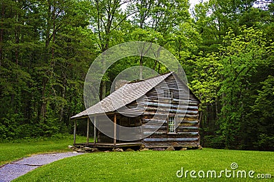 Settlers Cabin Cades Cove Valley in The Tennessee Smoky Mountains Stock Photo