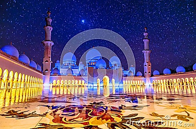 Sheikh Zayed Grand Mosque in Abu Dhabi, UAE at night Stock Photo