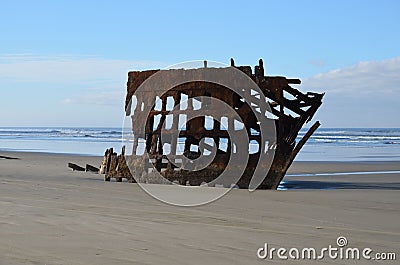 Shipwreck of the Peter Iredale outside of Astoria, Oregon coast Stock Photo