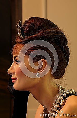 Side profile view of audrey hepburn, famous hollywood actress statue at madame tussauds in hong kong Editorial Stock Photo