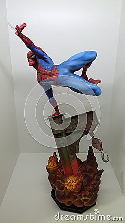 Sideshow Premium Format Exclusive 1/4 Spiderman the friendly neighborhood superhero shooting his web Editorial Stock Photo