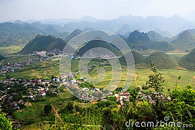 Significant mountain couple named `Nui Doi`, Quan Ba, Ha Giang, Vietnam Stock Photo