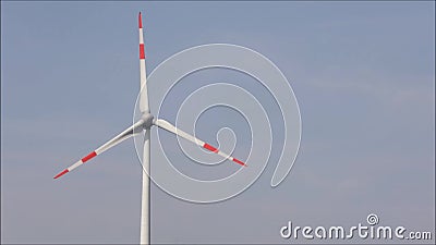 Silnik wiatrowy który obraca Silnik wiatrowy który obraca