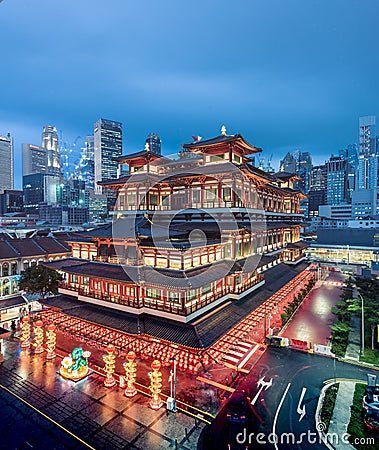 Singapore - 2023-01 Buddha Tooth Relic Temple and Museum at blue hour. A must see, Must visit in the heart of Chinatown Editorial Stock Photo