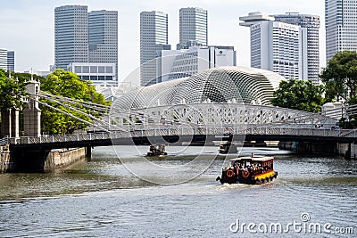 Cavenagh Bridge, only suspension bridge and one of the oldest bridges in Singapore Editorial Stock Photo