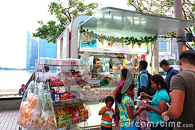 Singapore : Food kiosk along water front at the esplanade Editorial Stock Photo