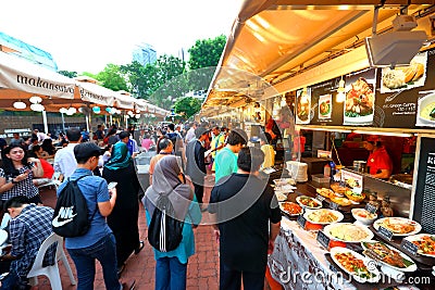 Singapore: Makansutra gluttons bay Editorial Stock Photo