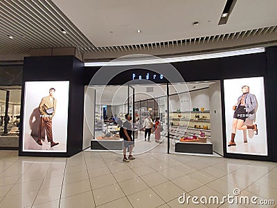 Singapore: Pedro retail industry Editorial Stock Photo