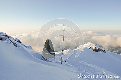 A small temple at the summit of Himalayan mountain Stock Photo
