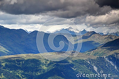 Snowy peaks and steep ridges in Venediger and Villgraten Tauern Stock Photo