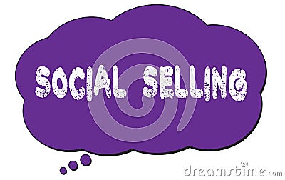 SOCIAL SELLING text written on a violet cloud bubble Stock Photo