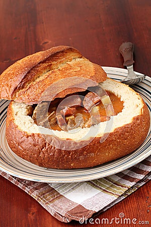 Resultado de imagen de gulasch en el pan
