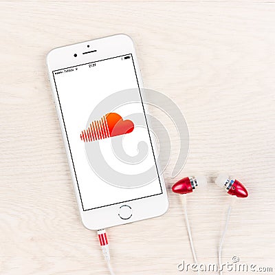 Soundcloud application on an iPhone 6 plus display Editorial Stock Photo