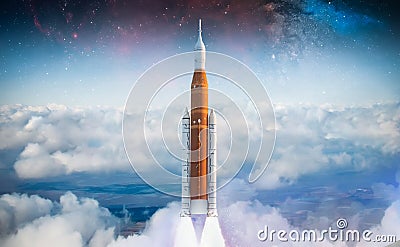 Space rocket take off from Earth. Spacecraft in sky. Mission on Moon of Orion spacecraft Stock Photo