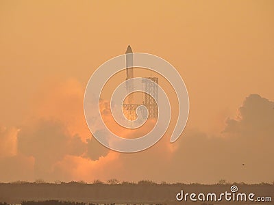 SpaceX Starship SN25 Spacecraft and Super Heavy Rocket Launch 2023 Stock Photo