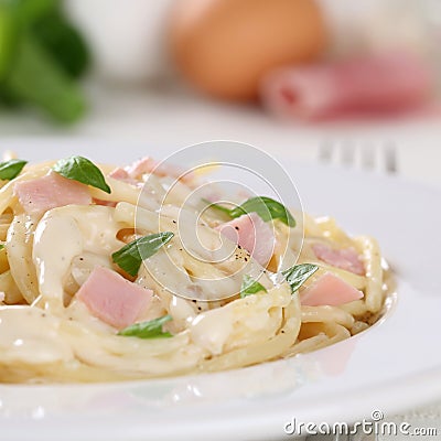 Spaghetti Carbonara noodles pasta meal with ham Stock Photo