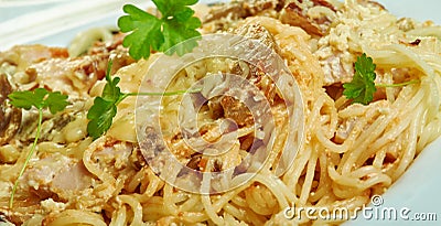 Spaghetti con pesto alla trapanese Stock Photo