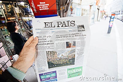 Spanish Newspaper about Theresa May resignations kiosk Editorial Stock Photo