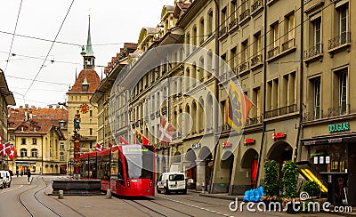 Spitalgasse street with Kafigturm and Pfeiferbrunnen fountain, Bern Editorial Stock Photo