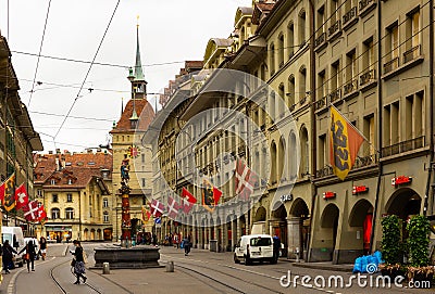 Spitalgasse street with Kafigturm and Pfeiferbrunnen fountain, Bern Editorial Stock Photo