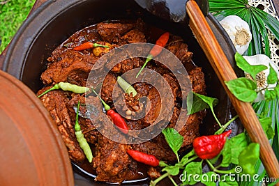 Sri Lankan Chicken Curry With hot hot Kochchi! Stock Photo