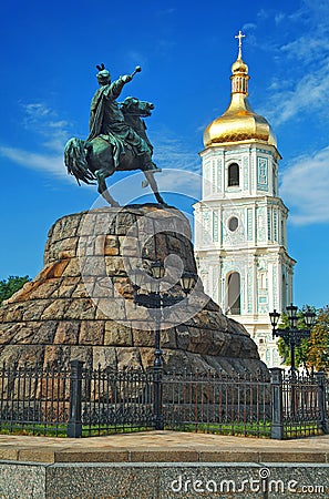 St Sophia Cathedral and monument to Khmelnitsky Stock Photo
