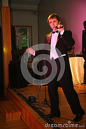 The statement by the master of art whistle singer Alexander Brahmin on the stage of the country club Giving Editorial Stock Photo