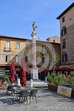 Statua of Abbondanza, Piazza Cairoli also called “Piazza della Berlina, Pisa, Tuscany, Italy Stock Photo