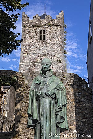 Luke Wadding Statue and the French Church in Waterford Stock Photo