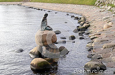 Statue of the little mermaid Editorial Stock Photo