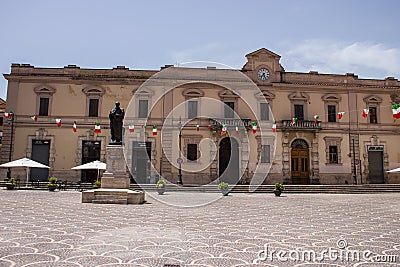 Statue of Ovid, Piazza XX Settembre, Sulmona, Abruzzo Editorial Stock Photo