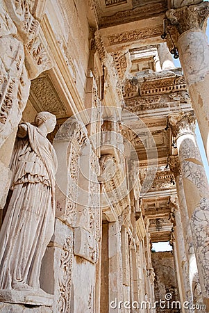 The statue of Sophia at Celsus library, Ephesus, Turkey. perspective Stock Photo