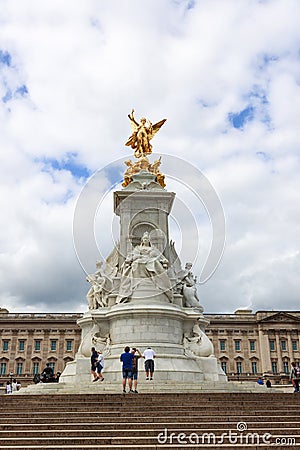 28 7 2022: Statues and monument Victoria Memorial, Queen, Angel of Justice in front of Buckingham Palace, London UK Editorial Stock Photo