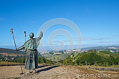 Statues of Pilgrims pointing the cathedral on Monte do Gozo in Santiago de Compostela, Spain Stock Photo
