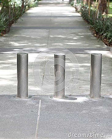 steel-barrier-sidewalk-park-41894007.jpg