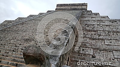 Step-pyramid & Maya temple at Chichen Itza Stock Photo