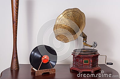 Still life of a nineteenth century phonograph and vinyl records Stock Photo