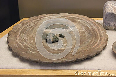Stone Paint Platte at Etowah Indian Mounds museum Editorial Stock Photo