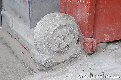 20191026-04ï¼šThe stone pier in front of the courtyard gate 01 Stock Photo