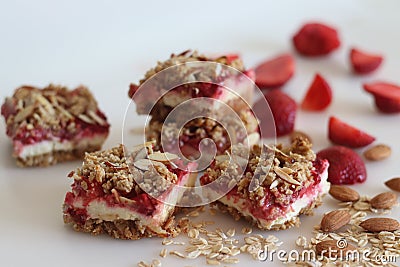 Strawberry oats almonds Breakfast bar. No flour breakfast bar with rolled oats, almonds, cream cheese and fresh strawberries Stock Photo