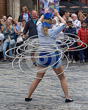 Street entertainer. Edinburgh Fringe. Editorial Stock Photo