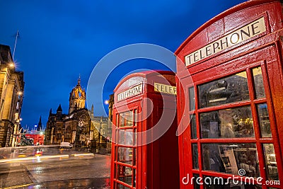 Street view of the historic Royal Mile, Edinburgh Stock Photo