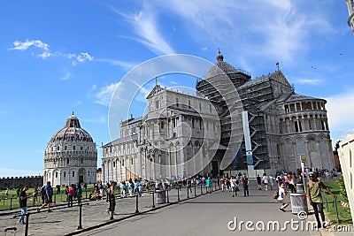 Sky, landmark, classical, architecture, palace, tourist, attraction, building, medieval, plaza, historic, site, town, square, city Editorial Stock Photo