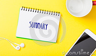 Summary headline in notebook on bright flat lay background Stock Photo