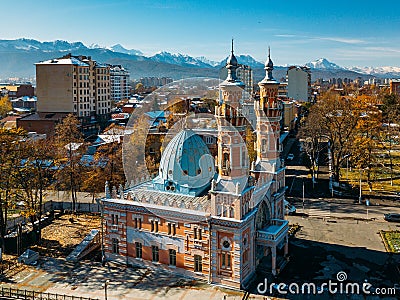 Sunnite Mukhtarov Mosque in Vladikavkaz, aerial view Stock Photo