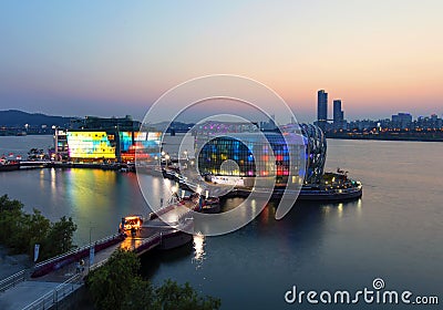 Sunset view of Seoul city banpo Park artificial island Editorial Stock Photo