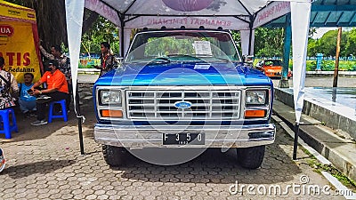 Surakarta Indonesia November 13 2021 blue Ford F350 in immaculate condition Editorial Stock Photo