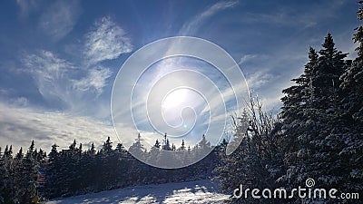 Swirling footprints reflecting on Is the best drop of a blue sky Is metropolitan blue sky In the Southern Vermont Stock Photo